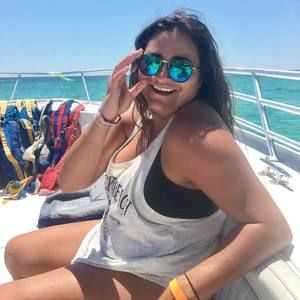 Meet your Posher, Leigh-anna